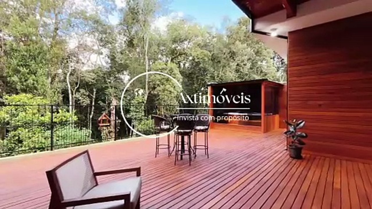 Casa de alto padrão junto a natureza