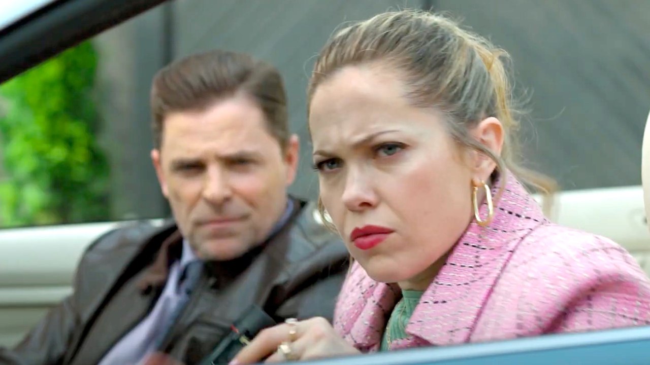 A Manor Mystery Awaits on Nelly Knows Mysteries