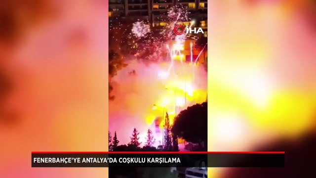 Fenerbahçe kafilesine Antalya’da coşkulu karşılama