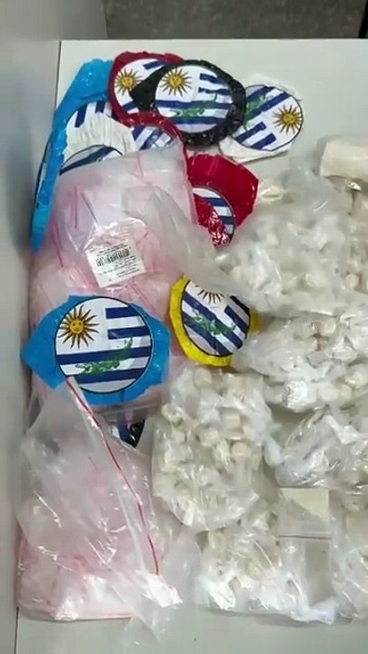 Quase duas mil porções de drogas prontas para c...