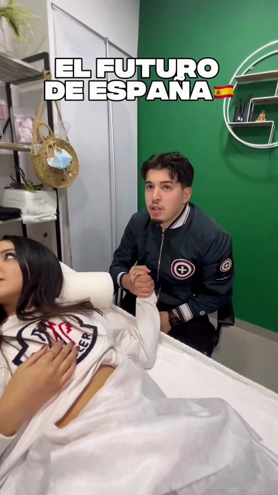 EL FUTURO DE ESPAÑA 🇪🇸🤣  #embarazo  #embarazada  #doctor  #españa  #vox  #comedia  #humor  #vistes  #vida  #futurodetupais