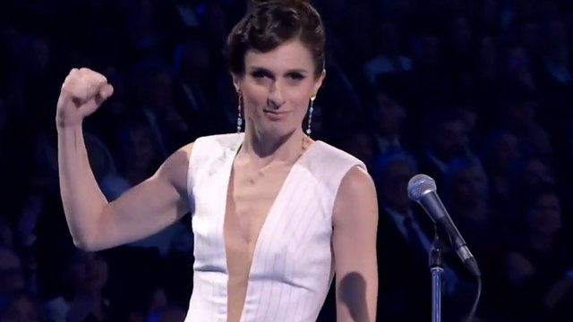 «Maestra prego»: ecco chi è Carolina Bubbico, la direttrice che ha risposto alla Pausini