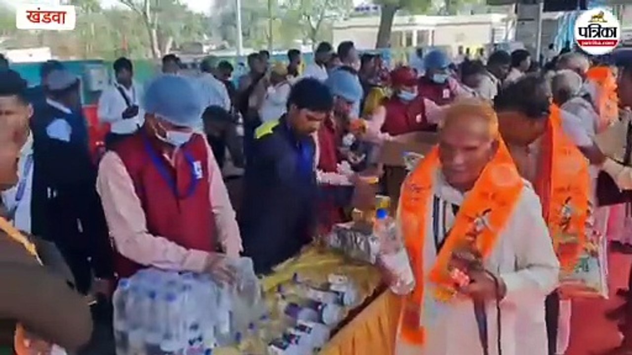 तीर्थदर्शन यात्रा... प्रभु श्रीराम के बाल विग्रह को देखने बुजुर्गों की आंखों में चमक