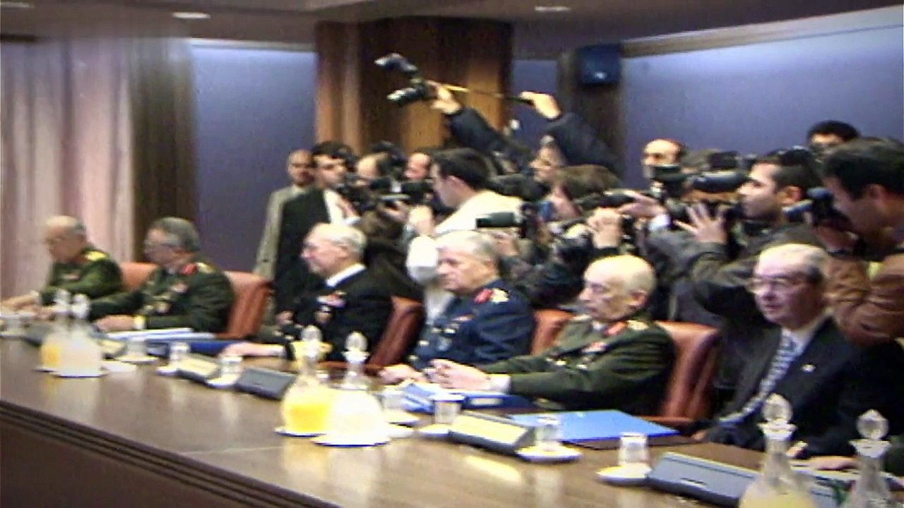 28 Şubat rezaletinin üzerinden 29 yıl geçti! Tarih unutmaz, millet affetmez: Post-Modern zorbalığın çöküş hikayesi