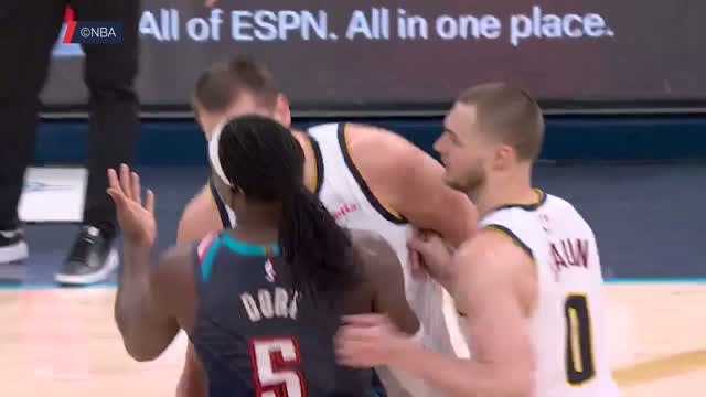 Nuggets - Jokic perd son sang-froid