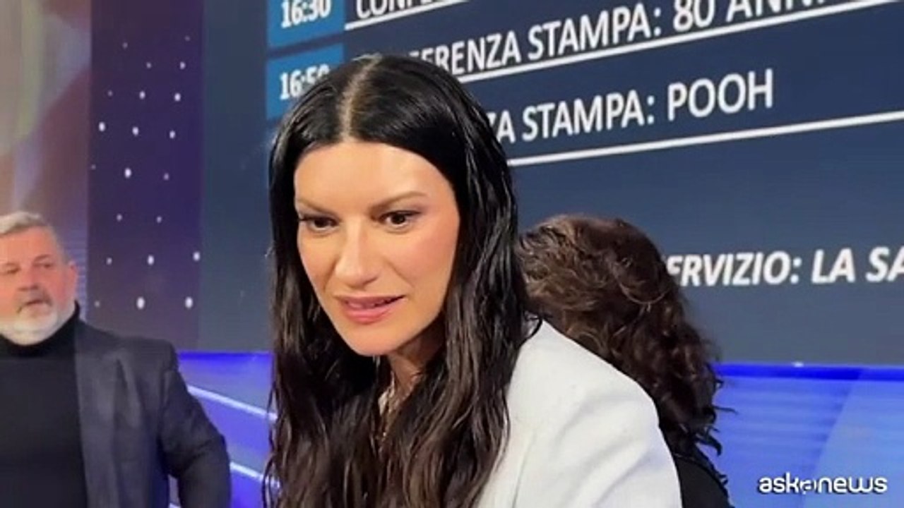 Sanremo, Laura Pausini imita Pippo Baudo: mi direbbe "Sei stata brava"