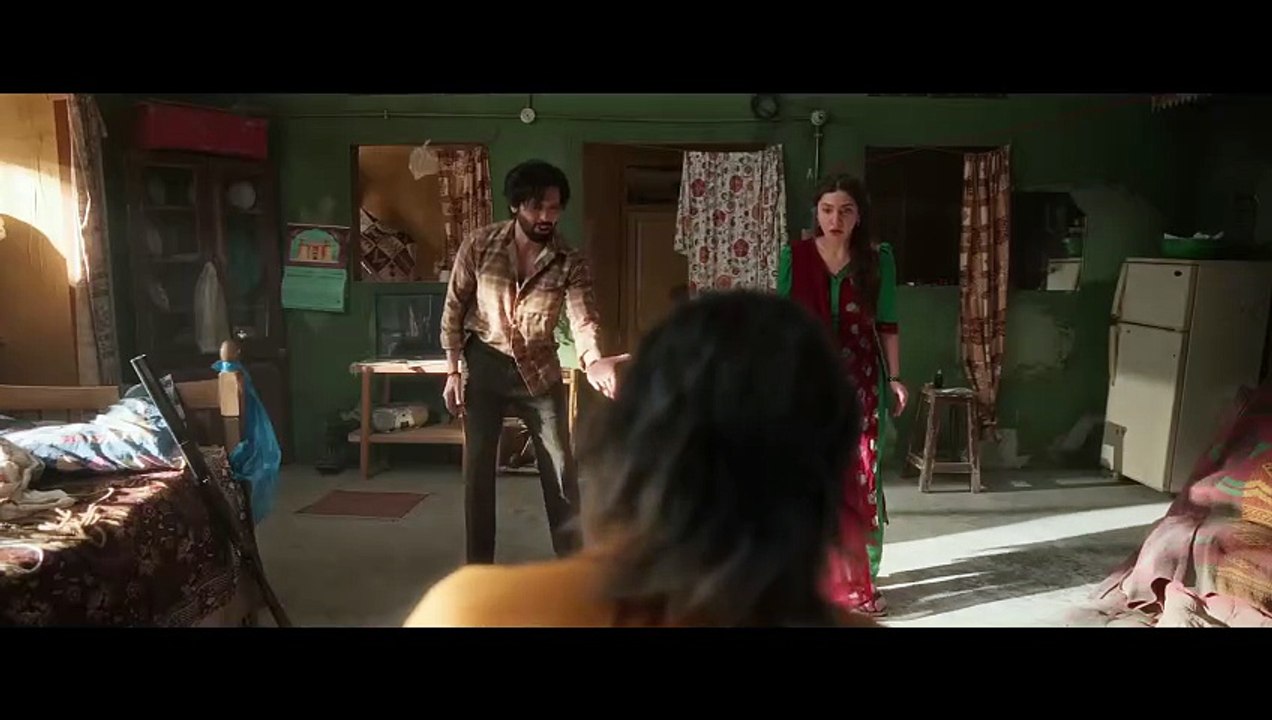 Aag Lagay Basti Mein Trailer Only on the 🌍 Movies Planets...