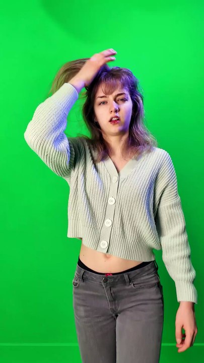 'Tic-Tic' Dance Trend NMIXX & PablloVittar