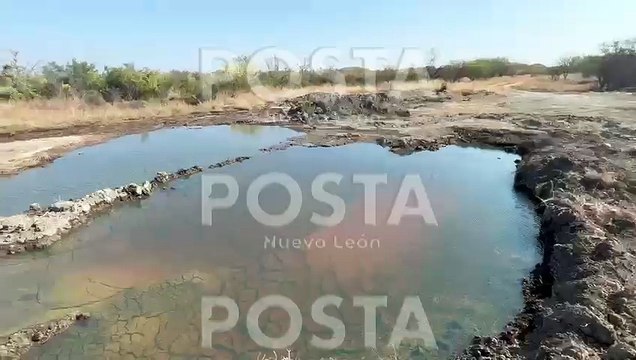 Huachicoleros provocan fuga de gasolina en Cadereyta y forman laguna de combustible