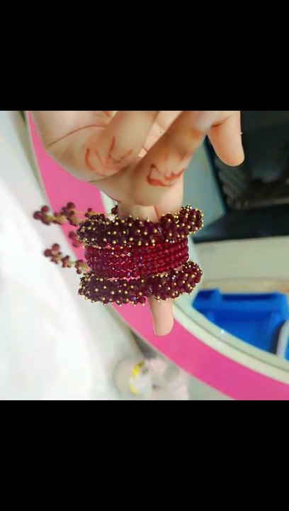 Gajra brecelet set with bangles