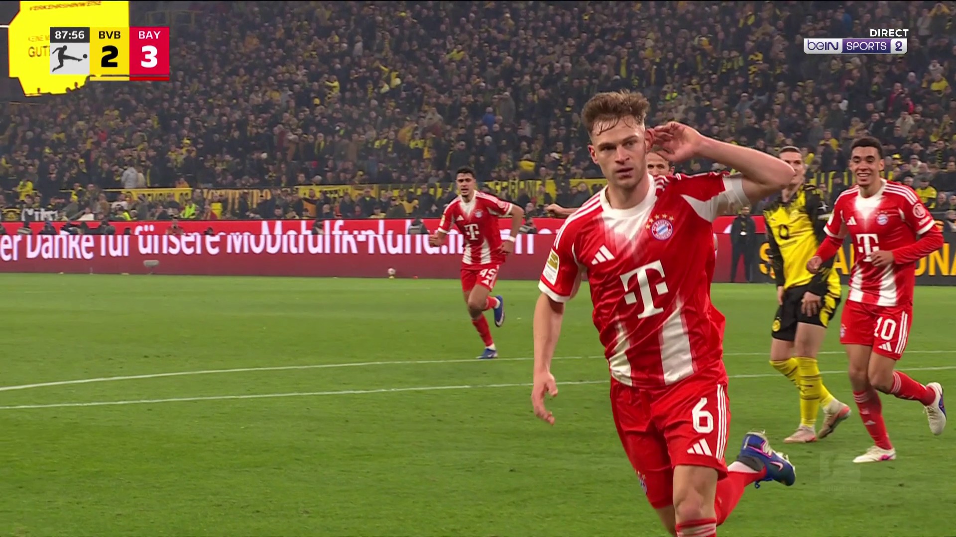 Bundesliga : C'est fou ! Kimmich donne l'avantage d'une reprise en pleine lucarne