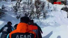 Tunceli'de yolu kapanan mezradaki hasta kar motoruyla ambulansa ulaştırıldı