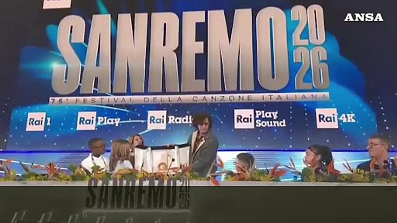 Sanremo, a "Stella Stellina" di Ermal Meta il premio People & Planet - Canzone Sostenibile