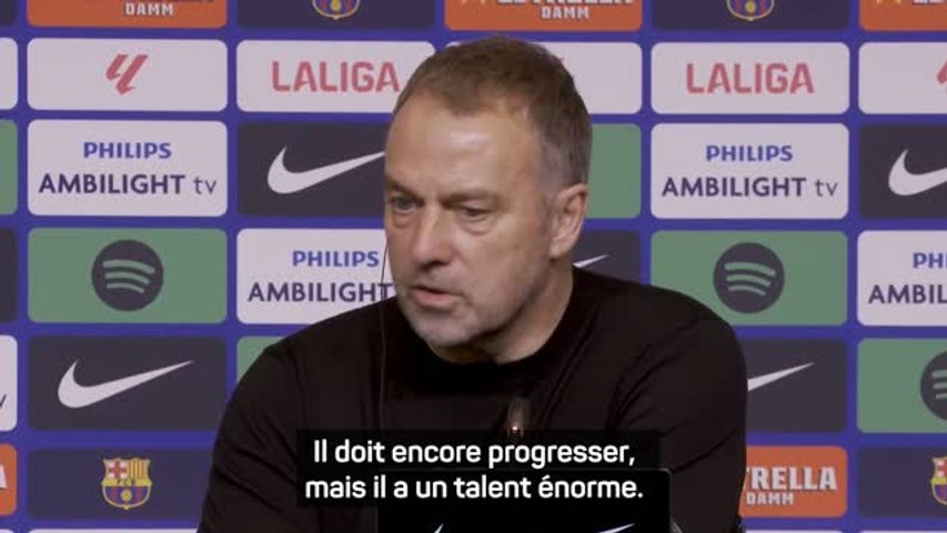 FC Barcelone : Hansi Flick salue le match 