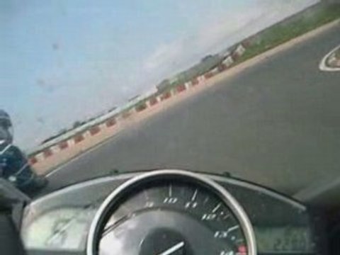 Carole le 30 Mai 2008 Yamaha r1