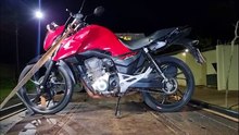 Moto é apreendida após condutor tentar fugir da PM no Universitário