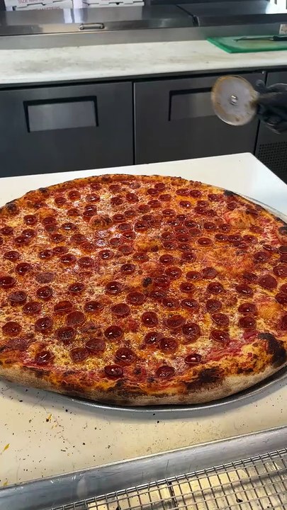 Light pepperoni pizza 🤌🏻