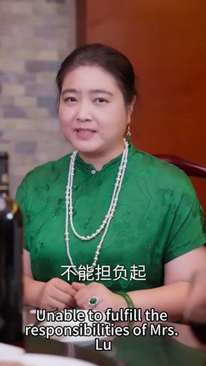 (69) Ending: Knowing that he married her just to repay her kindness, her heart was completely cold, looking at the divorce agreement sent by Bai Yueguang, her heart was like a knife, but there were no more tears, she quietly put away her love, no longer b