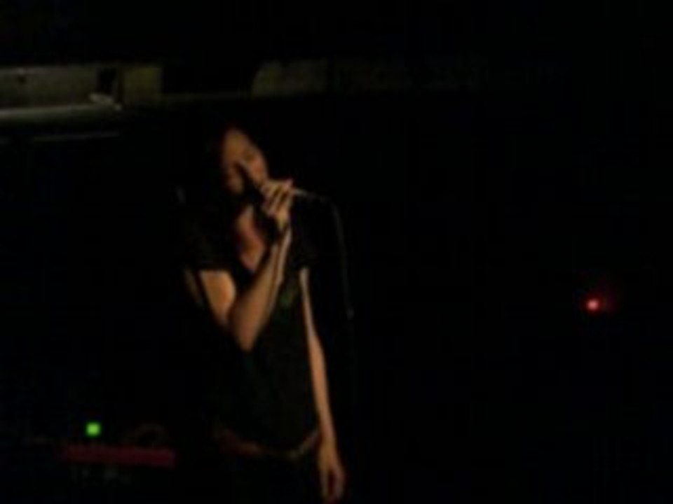 Charlie - menteur (live bellevilloise 2008)