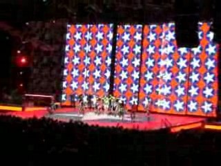 intro Hearts Beat Rock Kylie Minogue Lyon 01 06 08