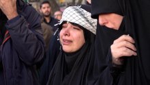 Iraníes lloran la muerte de Alí Jameneí