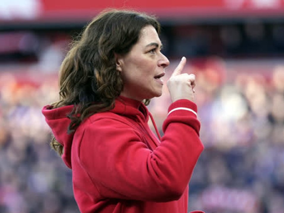 Liverpool-Fans performen "You'll Never Walk Alone" in Gebärdensprache