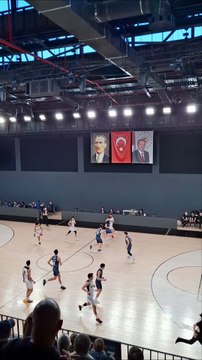 İlk Çeyrek Sonucu - Beşiktaş 12-19 Anadolu Efes - U18 Erkekler Final Play Off 10. Hafta