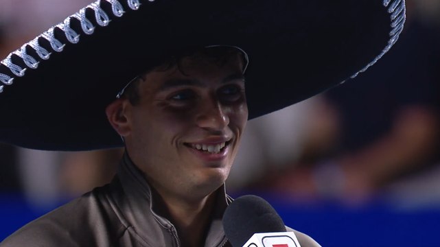 Cobolli alza il trofeo col sombrero: Ora festa come in Italia! . E il pubblico...