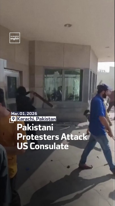 Pakistani Protesters Attack US Consulate
