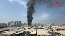 Alte colonne di fumo si levano a Sharjah e Dubai dopo gli attacchi iraniani