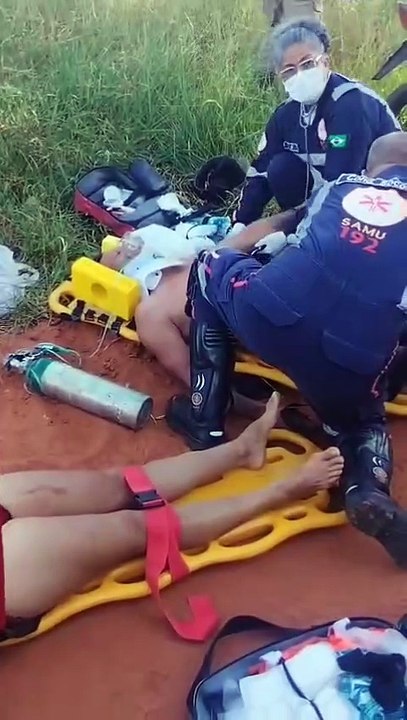 Casal sofre ferimentos graves após queda de moto na zona rural de Cruzeiro do Oeste