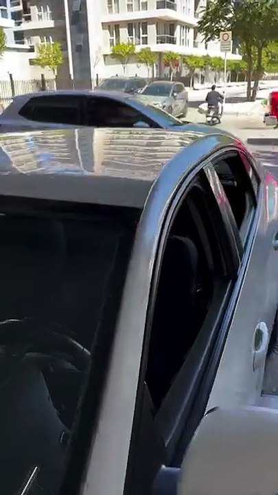 Oto Göçük Doktoru Boyasız Göçük Düzeltme Orijinal Düzeltme Kağıthane Telefon Aşağıda