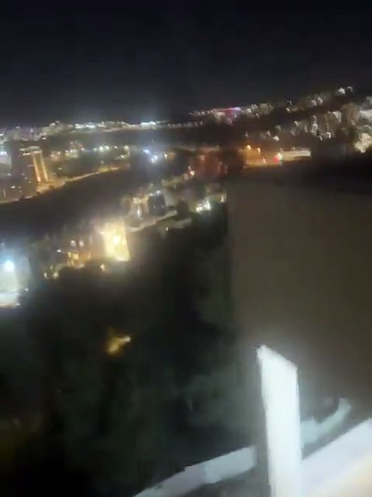 🚨🇮🇱 ALERTE — Un missile iranien frappe directement Jérusalem il y a quelques instants 💥