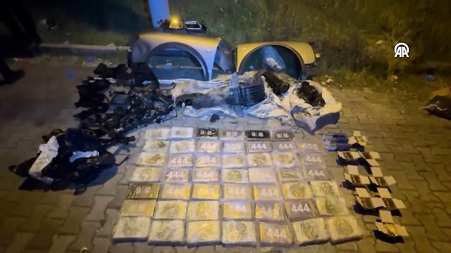 İstanbul ve Yalova'da zehir tacirlerine operasyon: 57 kilo 800 gram uyuşturucu ve 450 mermi ele geçirildi