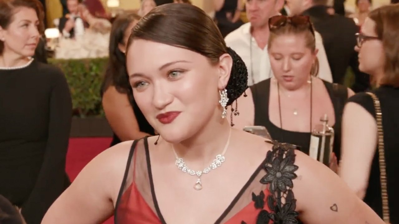 Isa Briones on What Her Character Dr. Santos is Going Through in 'The Pitt' Season 2 | THR Video