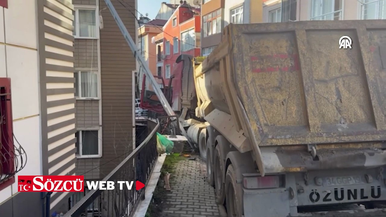 Kağıthane’de park halindeki hafriyat kamyonu kaydı