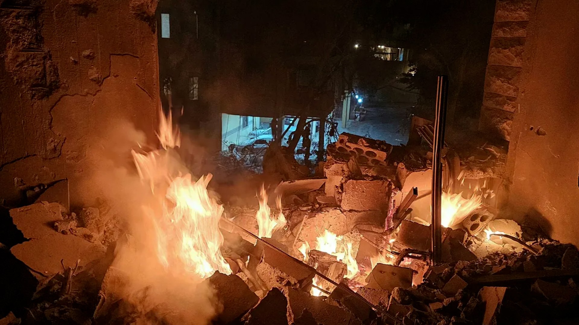 Hizbulá se une a la guerra contra EEUU e Israel, que responde bombardeando Beirut