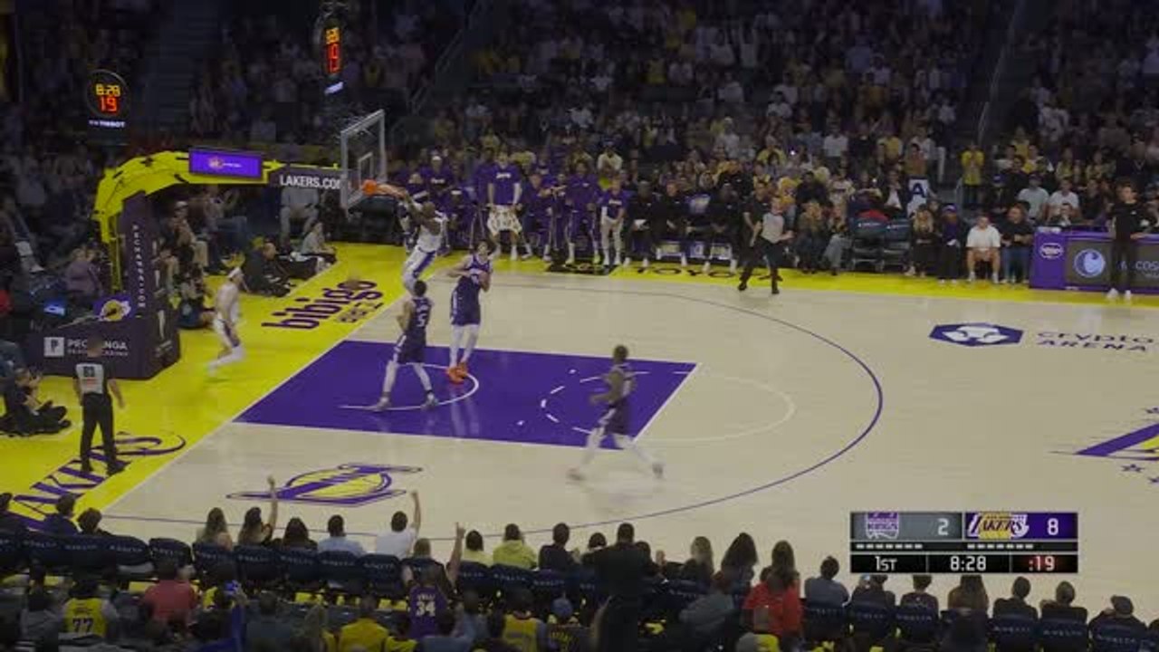 Showtime Lakers ends in LeBron slam