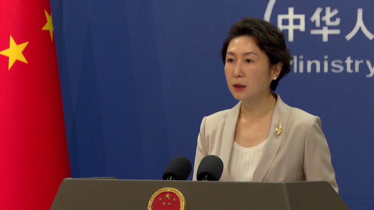 China insta a detener las operaciones militares en Irán