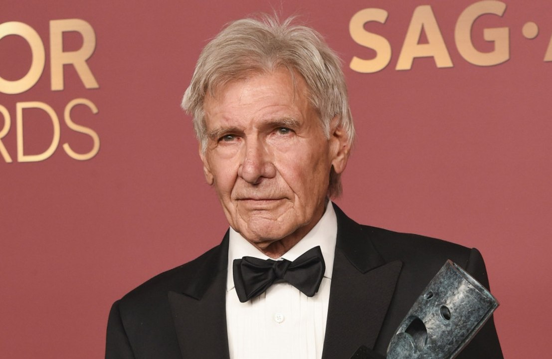 Harrison Ford teared up as he received his Life Achievement Award at the Actor Awards on Sunday