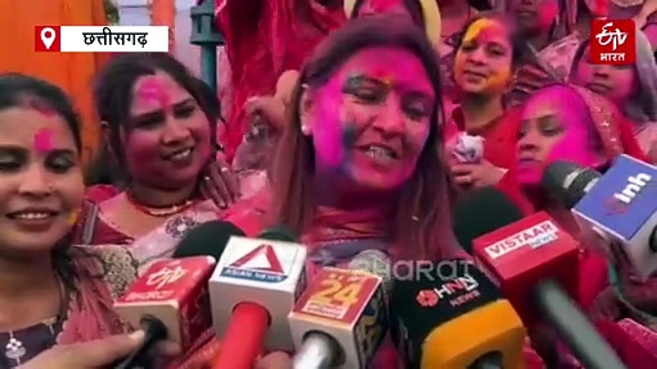 फाग गीतों पर झूमीं बीजेपी विधायक भावना बोहरा, कहा-विकास के रंगों से जिले को सीएम साय ने किया सरोबार, खुशियां हुई दोगुनी