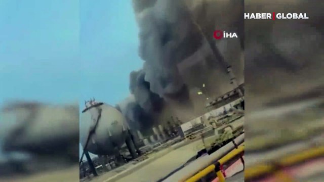 İran, Suudi Arabistan'da petrol rafinerisini vurdu