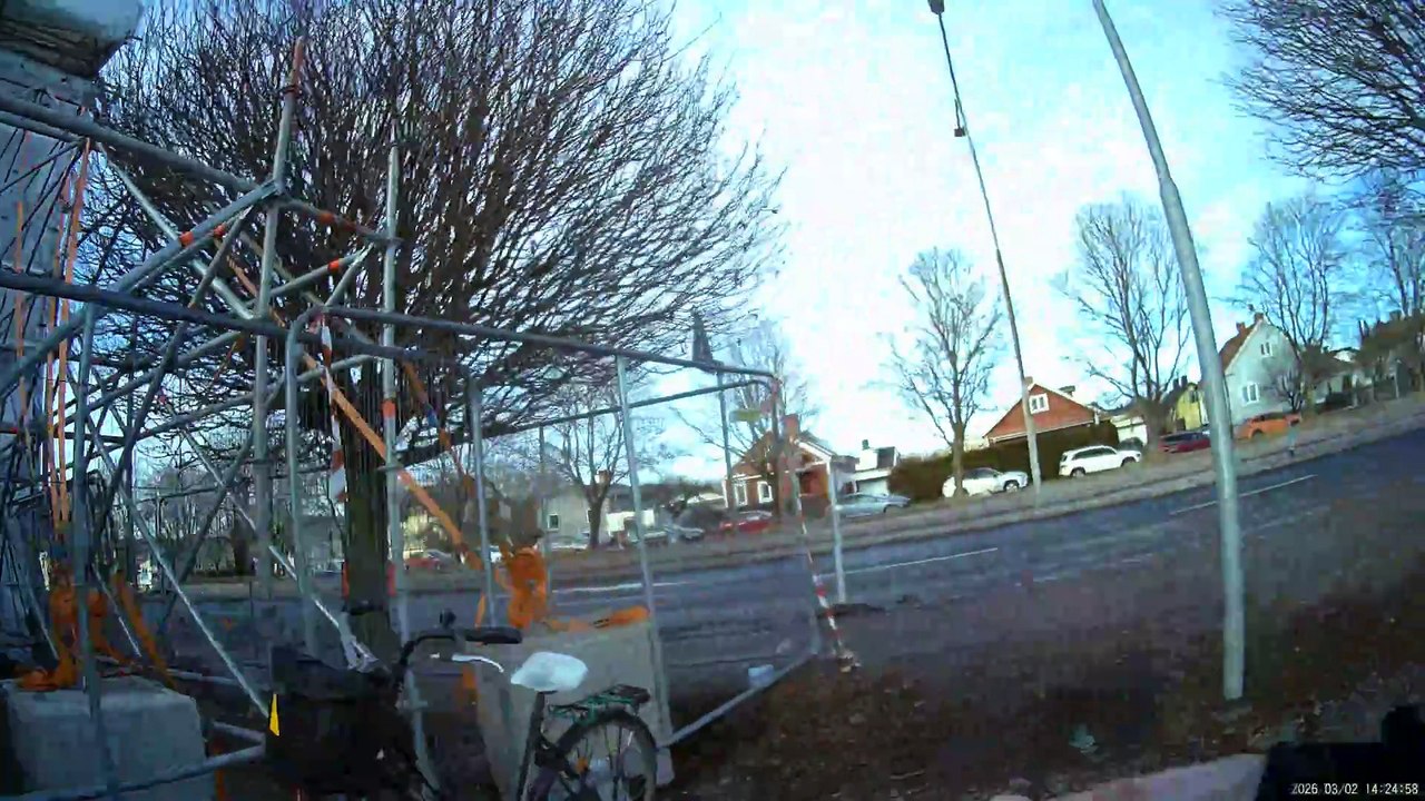 Ut från Lidl och på väg hem. Örebro 2 Mars 2026