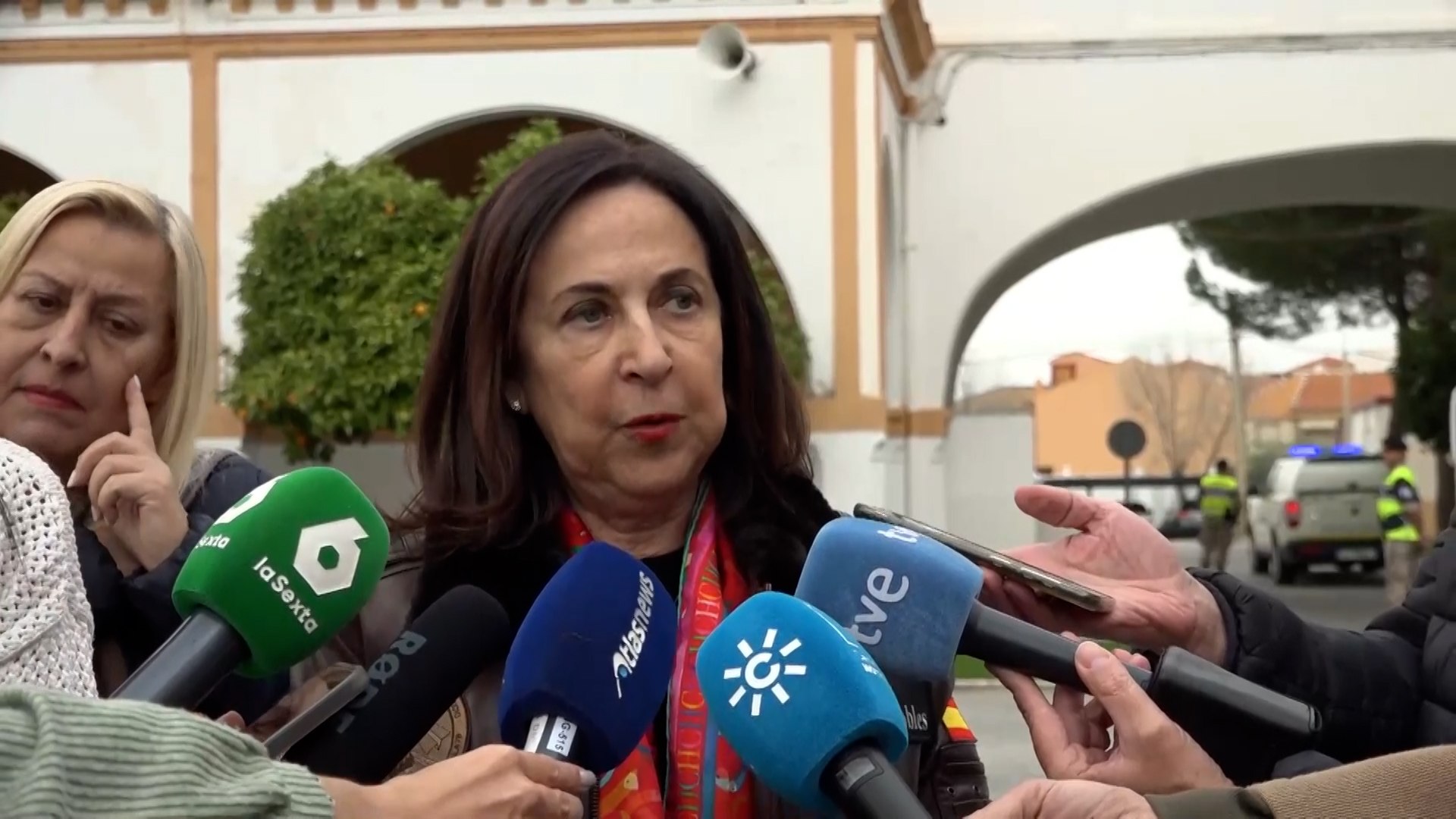 Robles garantiza que las bases de Morón y Rota no asisten a EEUU en el ataque a Irán