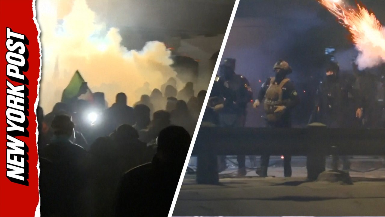 Tear Gas and Explosions Shake Baghdad's Green Zone as Pro-Iran Protesters Surge