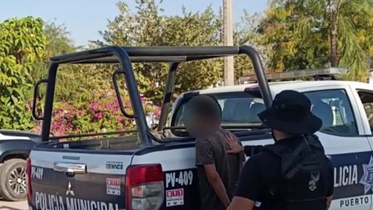 Cae “El Latas” por incendiar autos en Las Mojoneras | CPS Noticias Puerto Vallarta