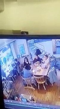 Inseguridad en Bogotá: robo a mano armada en un restaurante de Chapinero