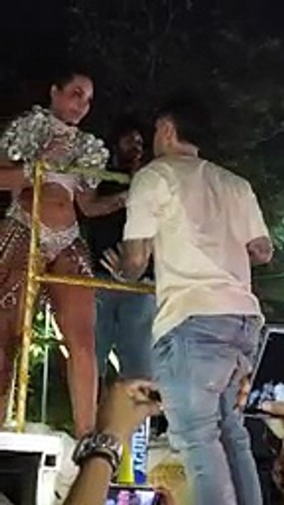 Andrea Valdirí deslumbró en el Carnaval de Barranquilla acompañada de quien sería su nuevo novio