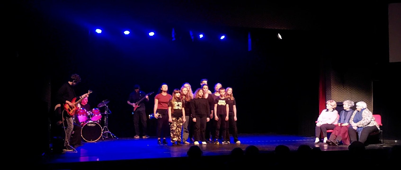 lumiere du phare 2025