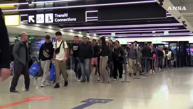 Arrivato a Fiumicino il primo volo con gli italiani rientrati da Oman